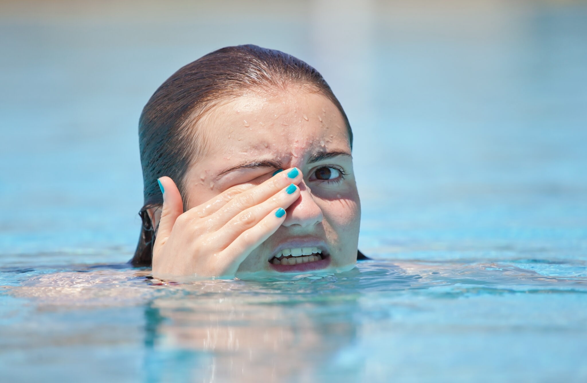 How To Protect Skin From Chlorine Rash?
